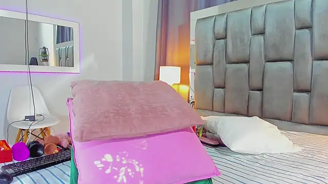 Violet horny05 online show from 10/07/25, 07:33