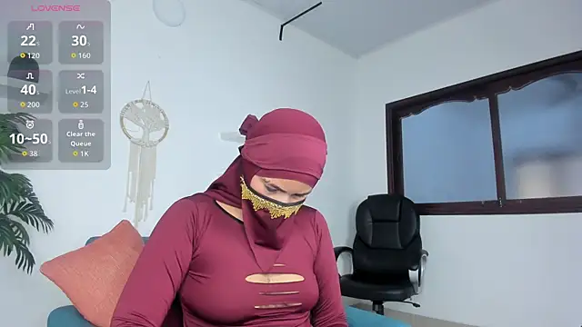 Snapshot of zali_mahamed chatting on 10/11/25, 10:14 zali mahamed online show from 10/11/25, 10:14