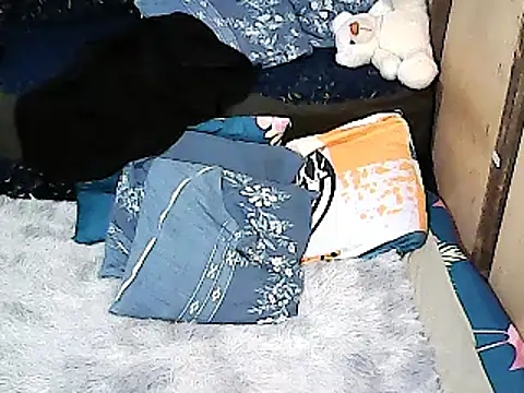 Snapshot of xxhottinybabe chatting on 09/20/25, 12:00 xxhottinybabe online show from 09/20/25, 12:00