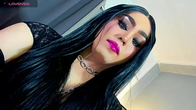 Snapshot of MagnaCumLoader17 chatting on 11/02/25, 01:30 MagnaCumLoader17 online show from 11/02/25, 01:30