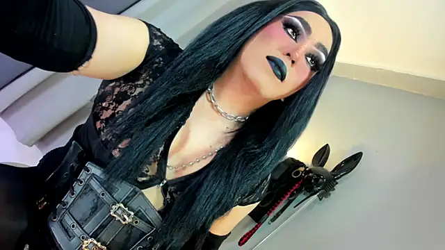 Snapshot of MagnaCumLoader17 chatting on 11/20/25, 10:31 MagnaCumLoader17 online show from 11/20/25, 10:31