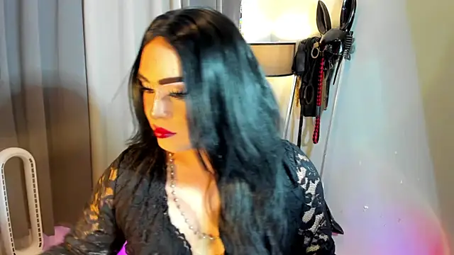 Snapshot of MagnaCumLoader17 chatting on 11/25/25, 11:27 MagnaCumLoader17 online show from 11/25/25, 11:27