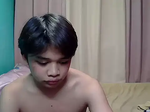 Snapshot of pinaymorena_zeinab chatting on 07/19/26, 05:11 pinaymorena zeinab online show from 07/19/26, 05:11