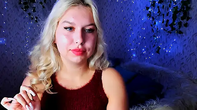 ChloeRicc online show from 10/12/25, 09:41