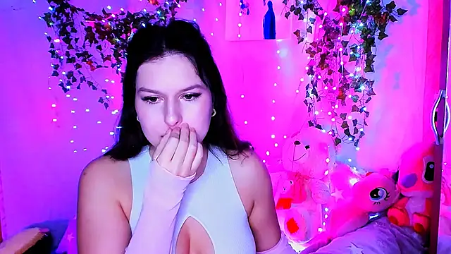 ChloeRicc online show from 12/13/25, 07:53