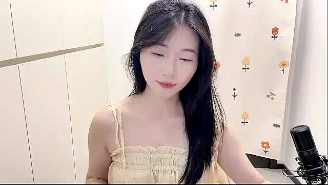 Rosalind xixi online show from 09/11/25, 12:16