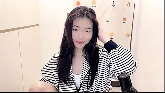 Rosalind xixi online show from 10/27/25, 03:32