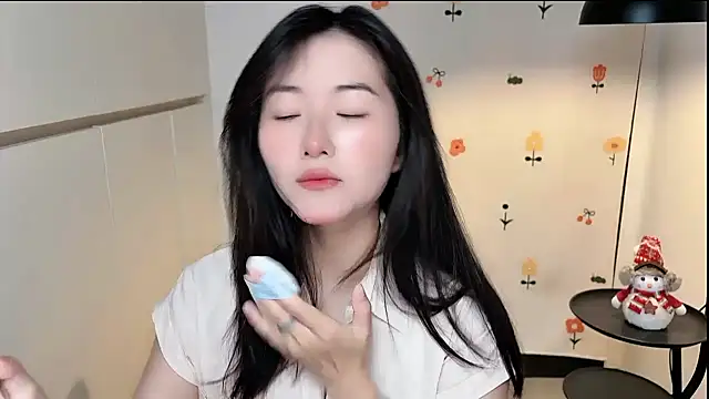 Rosalind xixi online show from 04/15/26, 07:48