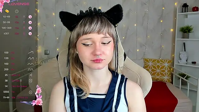 Tori Cutie online show from 03/08/26, 12:08