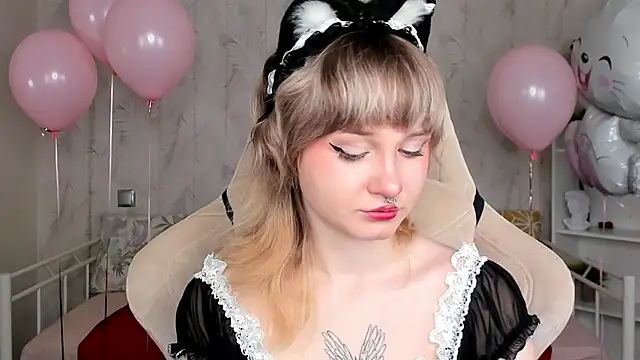 Tori Cutie online show from 04/01/26, 12:11