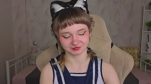 Tori Cutie online show from 04/24/26, 12:02