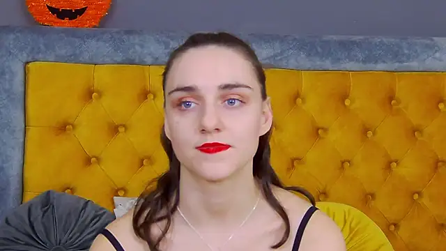 Jessica White  online show from 11/14/25, 04:55