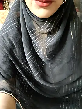 Snapshot of Indian-Aleena chatting on 05/05/26, 07:00 Indian-Aleena online show from 05/05/26, 07:00