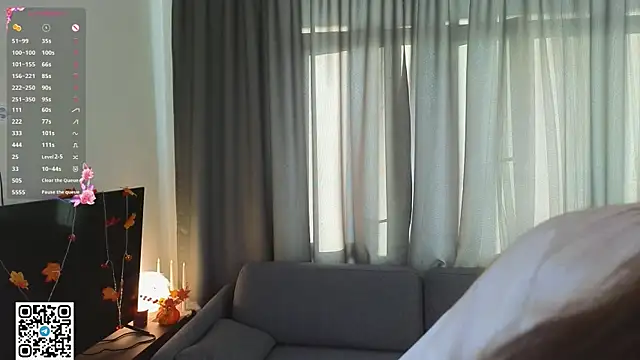 KristiGroune online show from 11/18/25, 06:07