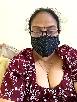 Snapshot of heera-rani chatting on 05/16/26, 06:43 heera-rani online show from 05/16/26, 06:43