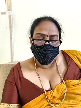 Snapshot of heera-rani chatting on 05/20/26, 06:52 heera-rani online show from 05/20/26, 06:52