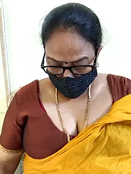 Snapshot of heera-rani chatting on 05/21/26, 05:25 heera-rani online show from 05/21/26, 05:25