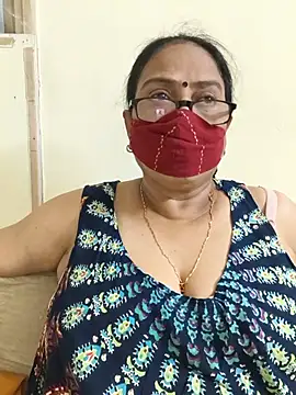Snapshot of heera-rani chatting on 05/22/26, 12:55 heera-rani online show from 05/22/26, 12:55