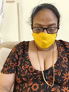 Snapshot of heera-rani chatting on 06/05/26, 09:37 heera-rani online show from 06/05/26, 09:37