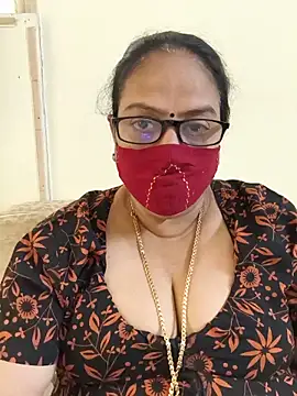 Snapshot of heera-rani chatting on 06/06/26, 04:39 heera-rani online show from 06/06/26, 04:39