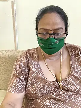 Snapshot of heera-rani chatting on 06/08/26, 05:52 heera-rani online show from 06/08/26, 05:52