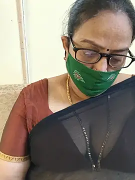 Snapshot of heera-rani chatting on 06/10/26, 04:34 heera-rani online show from 06/10/26, 04:34