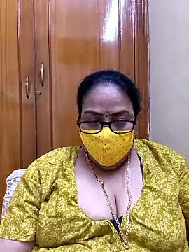 Snapshot of heera-rani chatting on 06/12/26, 10:03 heera-rani online show from 06/12/26, 10:03