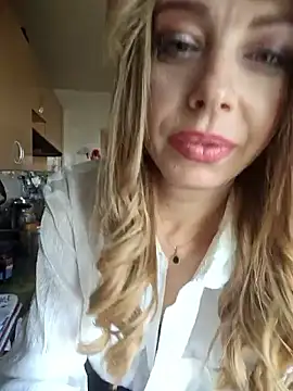 Snapshot of Hyupobigih chatting on 09/11/25, 11:43 Hyupobigih online show from 09/11/25, 11:43