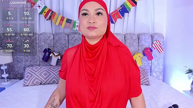 azaharaaa  online show from 07/10/26, 11:46