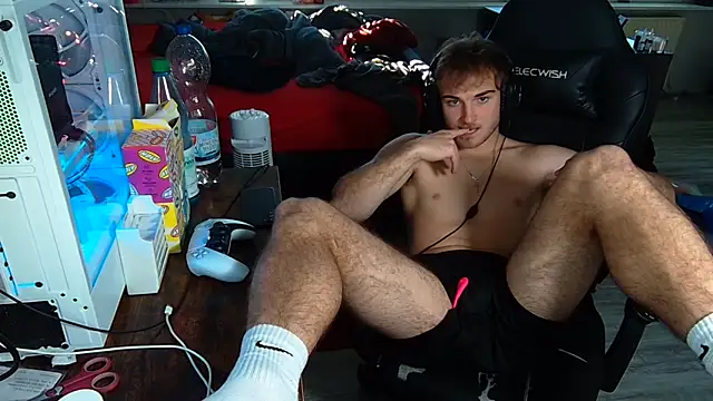 Snapshot of Rudi2007Eye chatting on 09/29/25, 02:55 Rudi2007Eye online show from 09/29/25, 02:55