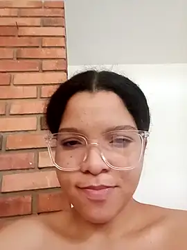 Snapshot of VictoriDior chatting on 09/14/25, 03:44 VictoriDior online show from 09/14/25, 03:44