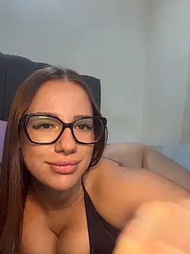 Snapshot of AlessiaaRuso1 chatting on 05/28/26, 11:57 AlessiaaRuso1 online show from 05/28/26, 11:57