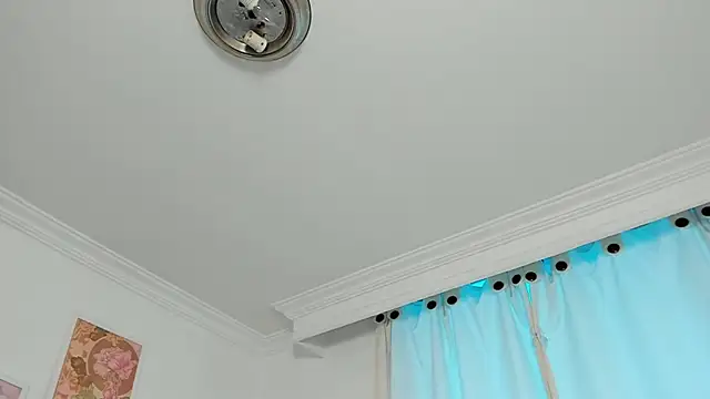 canelleGarces online show from 02/09/26, 12:09