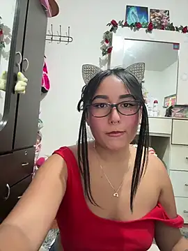 Snapshot of saranghae_ chatting on 10/28/25, 03:10 saranghae online show from 10/28/25, 03:10