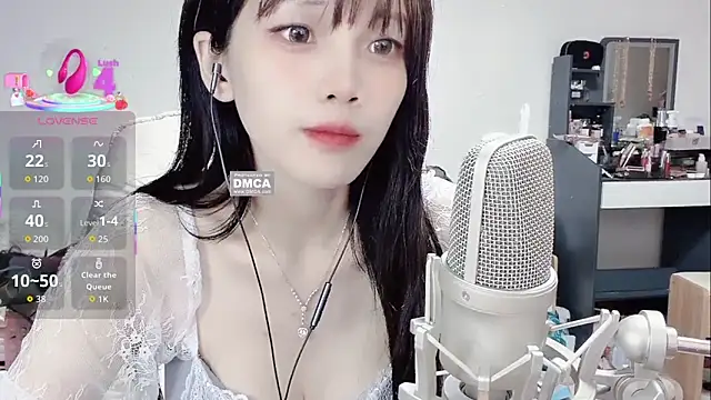 twlilybae online show from 03/01/26, 11:45