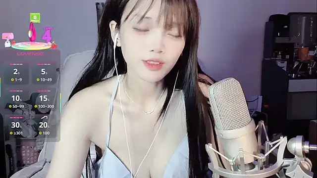 twlilybae online show from 03/19/26, 02:21