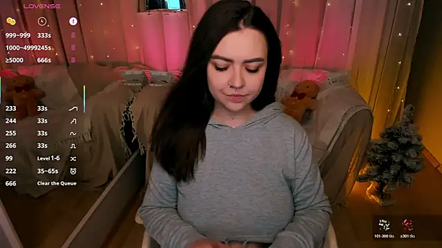 ashton heidii online show from 12/21/25, 12:18