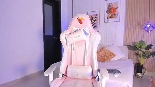 Ayleen Dunkan online show from 01/17/26, 12:43