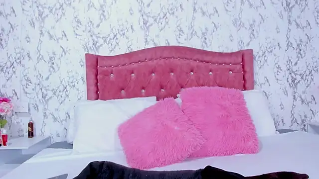 SofiiFoox online show from 10/11/25, 11:20