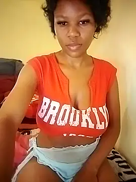 Snapshot of Seductive_Yellow_Titties chatting on 11/13/25, 06:56 Seductive Yellow Titties online show from 11/13/25, 06:56