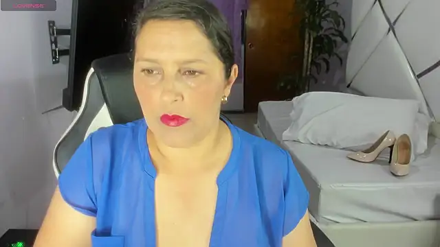 KikaDuque online show from 12/18/25, 07:31