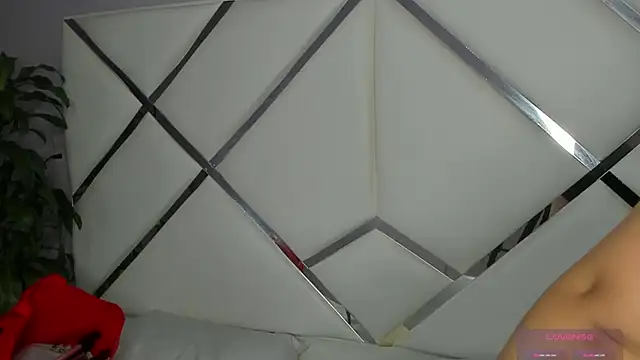 KikaDuque online show from 04/14/26, 07:09