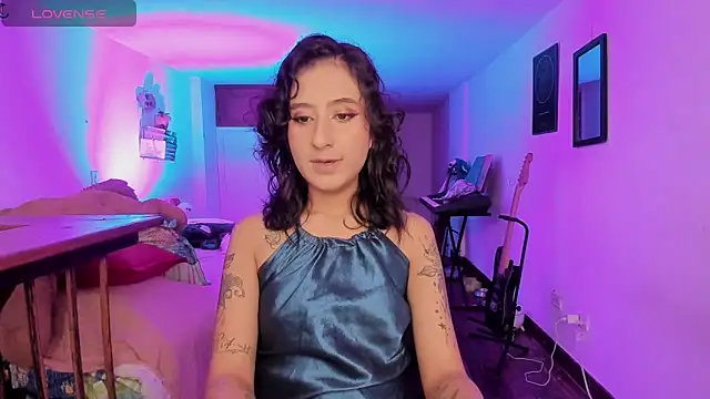 atenea dragon   online show from 10/30/25, 07:36