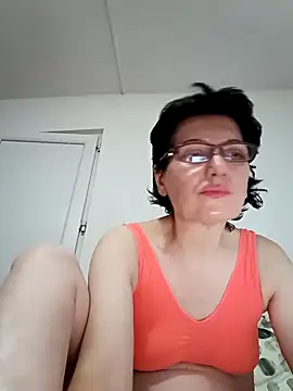 Vera Elle online show from 11/25/25, 06:08