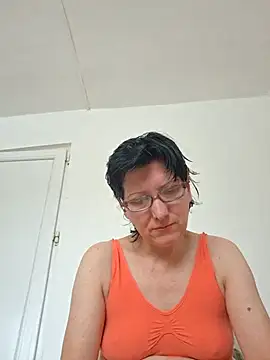 Vera Elle online show from 01/19/26, 07:56