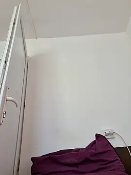 Vera Elle online show from 04/13/26, 06:52