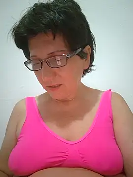 Vera Elle online show from 07/13/26, 11:40