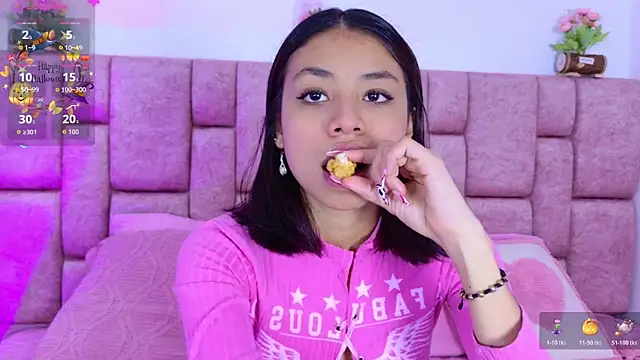 ScarlettLuxe online show from 10/26/25, 09:53