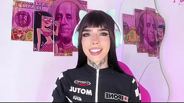 Snapshot of Rachell_coollins chatting on 02/06/26, 12:15 Rachell coollins online show from 02/06/26, 12:15