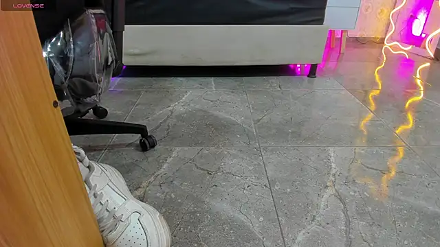 BLUE TAY1 online show from 10/25/25, 11:40